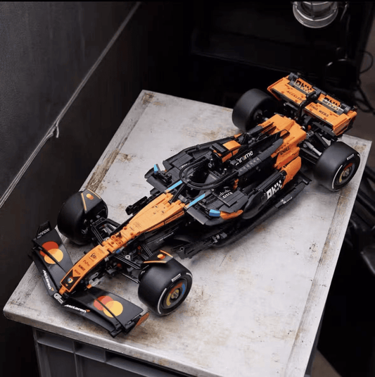 Windsor Gear Giant McLaren F1 1:8 Model | Pull-Back Action Building Bricks